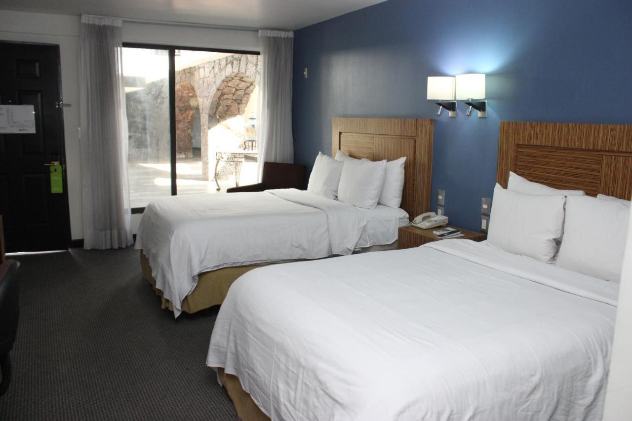 Radisson Hotel & Convention Center 톨루카 외부 사진