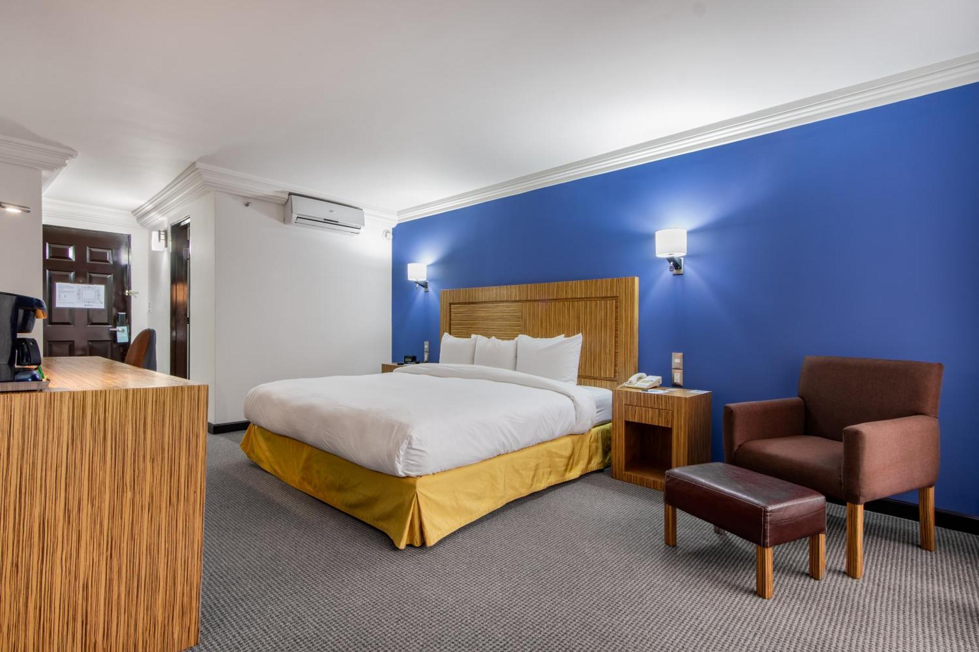 Radisson Hotel & Convention Center 톨루카 외부 사진