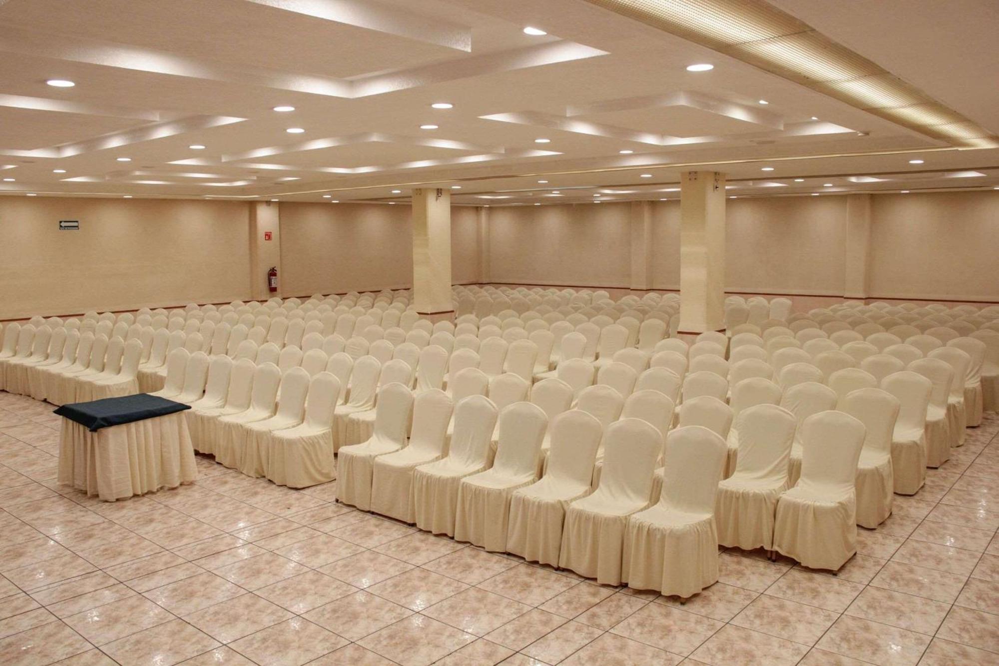 Radisson Hotel & Convention Center 톨루카 외부 사진